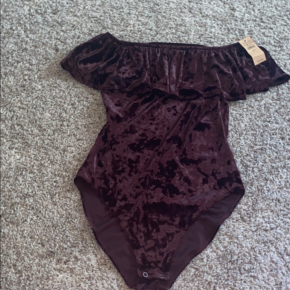 NWT off the shoulder body suit